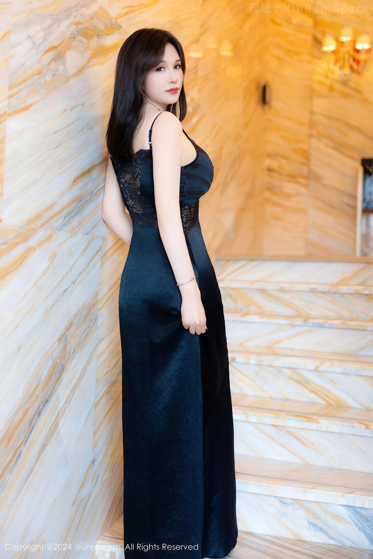 图片[6]-[XiuRen秀人网]VOL.8825 模特水水姐黑色连衣裙露黑色情趣内衣配黑丝吊袜极致魅惑写真73P-秀人网官方网站